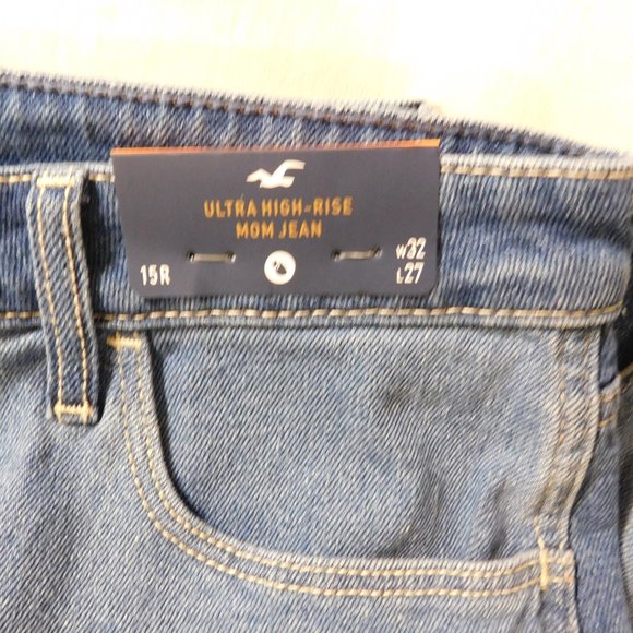 Hollister Ultra High Rise Mom Jeans Patchwork Design Size 15R BRAND NEW - Picture 2 of 4